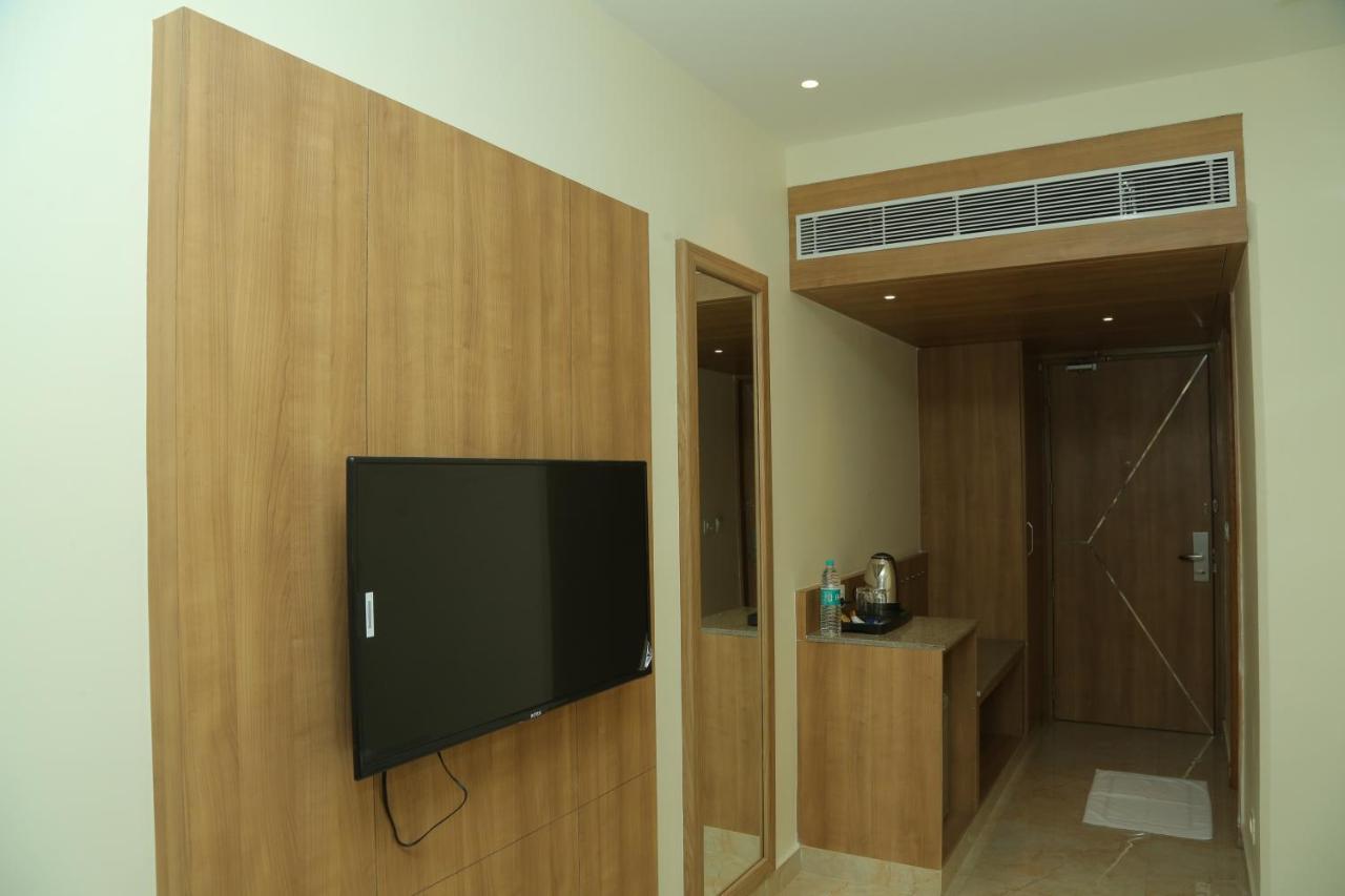 Misty Ocean - A Bergamont Group Of Hotel Kuilapalayam Luaran gambar